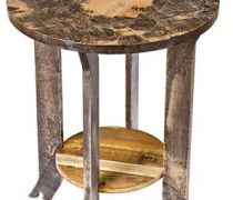 Stolik z drewna bukowego, elementy łączenia na kształt puzzli.