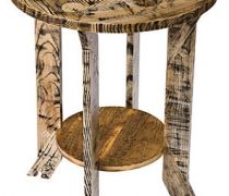 Stolik z drewna jesionowego, elementy łączenia na kształt puzzli.